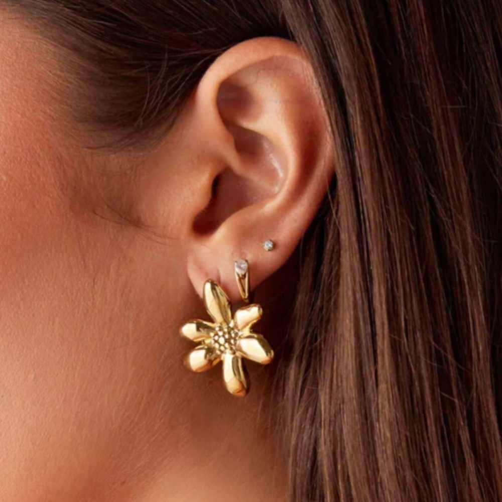 NEW Gold Jadie Flower Earrings